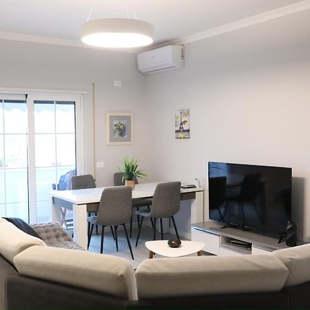 Tirana Gallery Apartment - City Center View Esterno foto