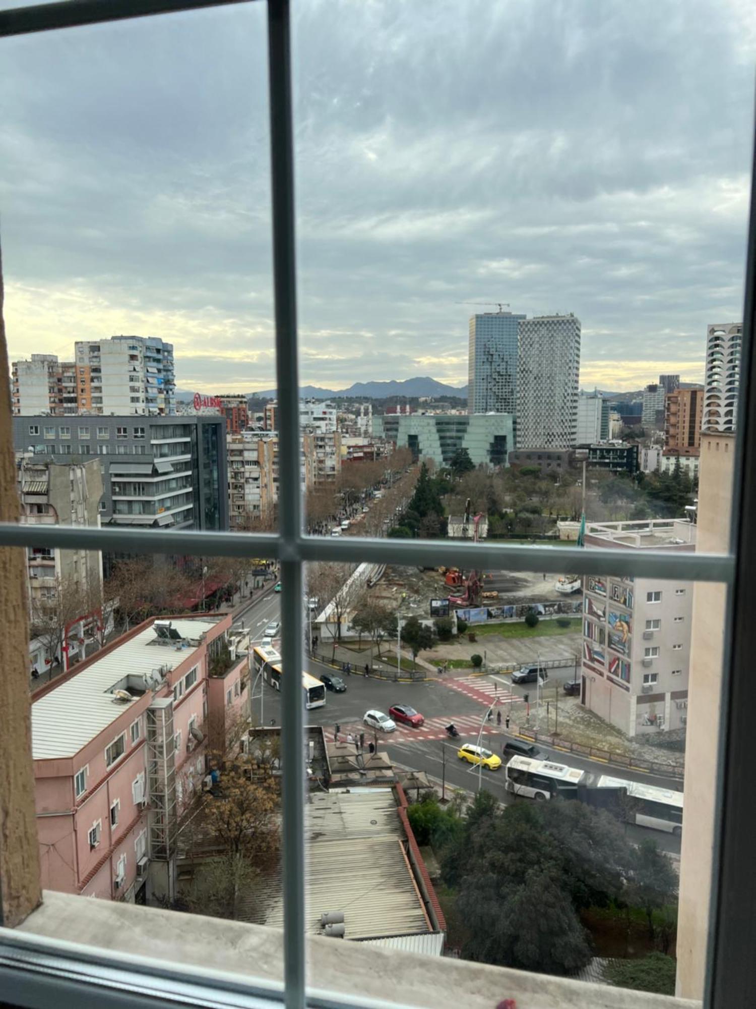 Tirana Gallery Apartment - City Center View Esterno foto