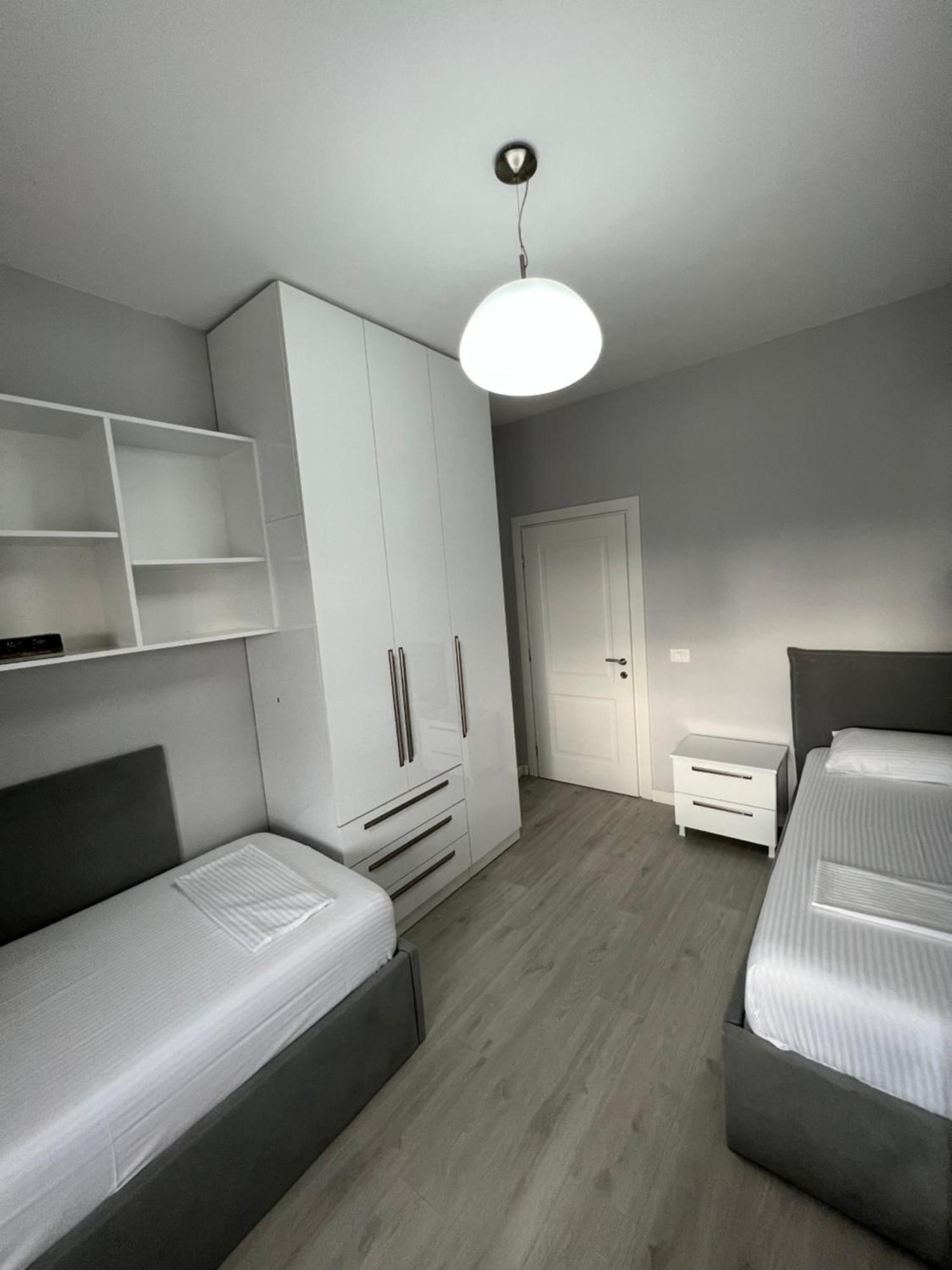 Tirana Gallery Apartment - City Center View Esterno foto
