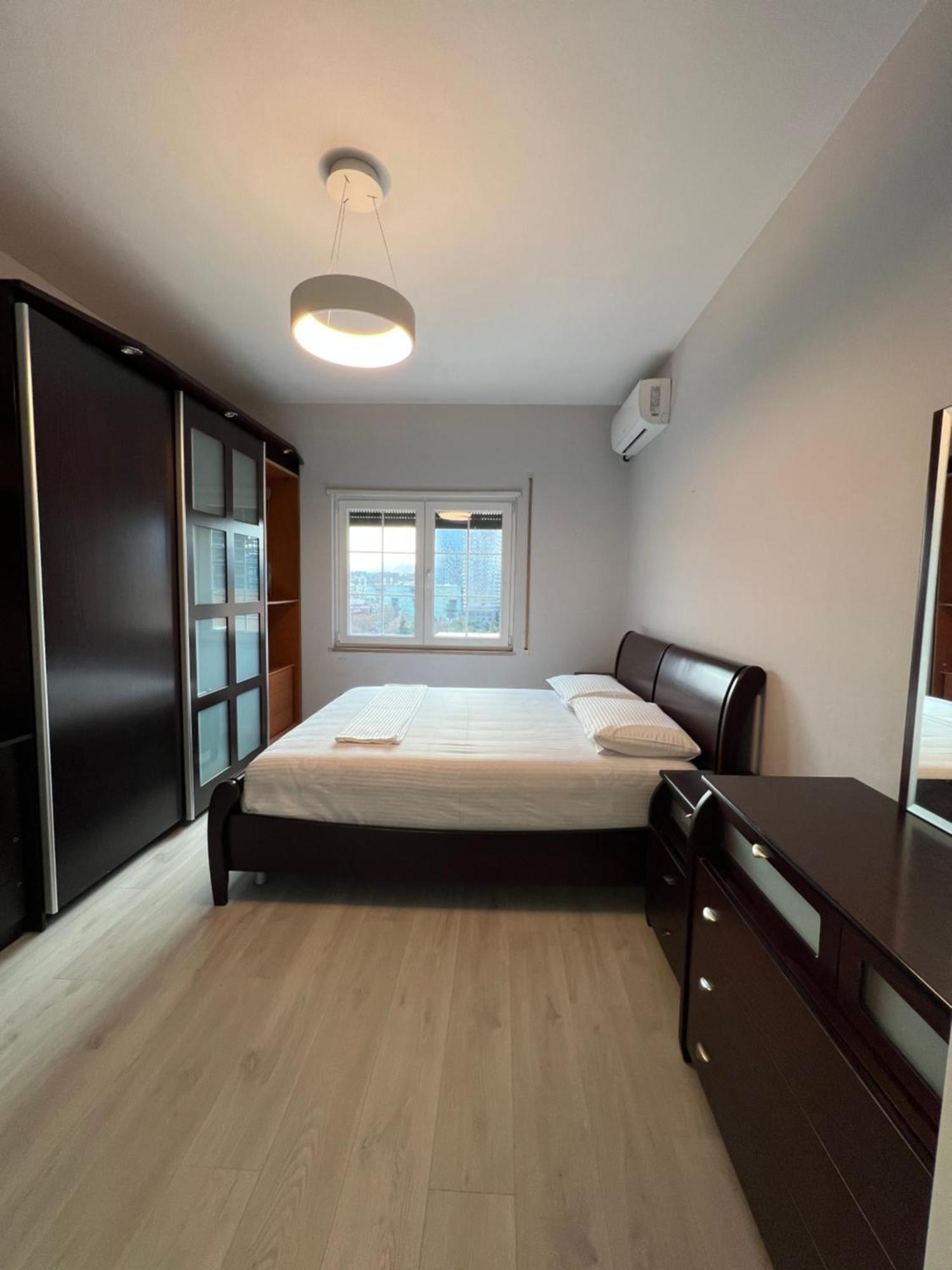 Tirana Gallery Apartment - City Center View Esterno foto