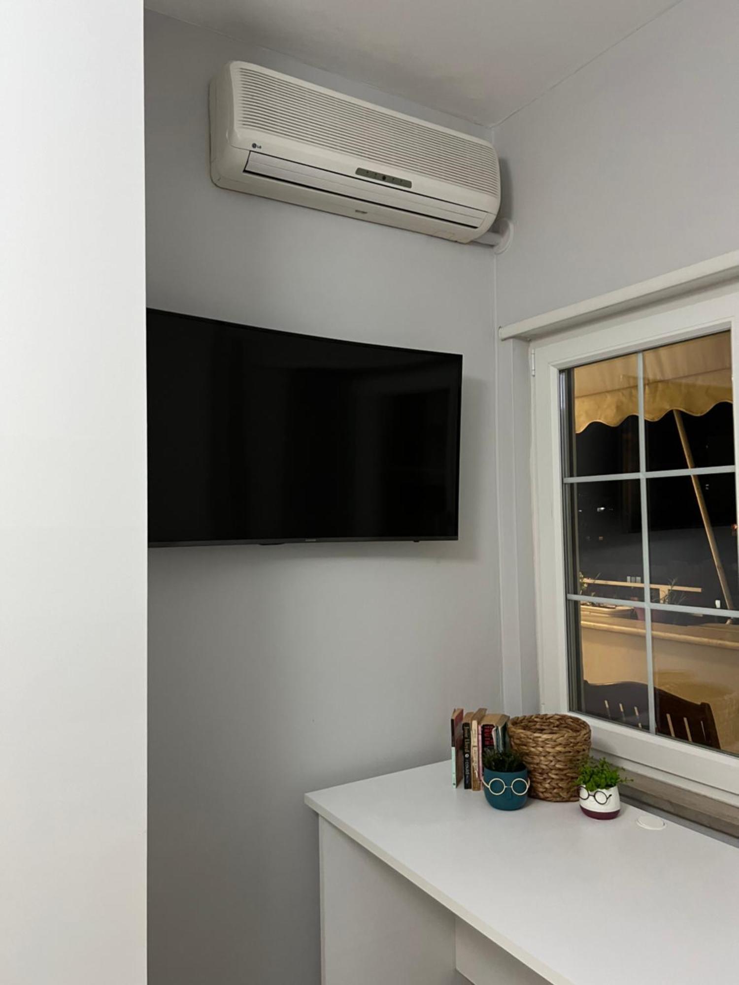 Tirana Gallery Apartment - City Center View Esterno foto