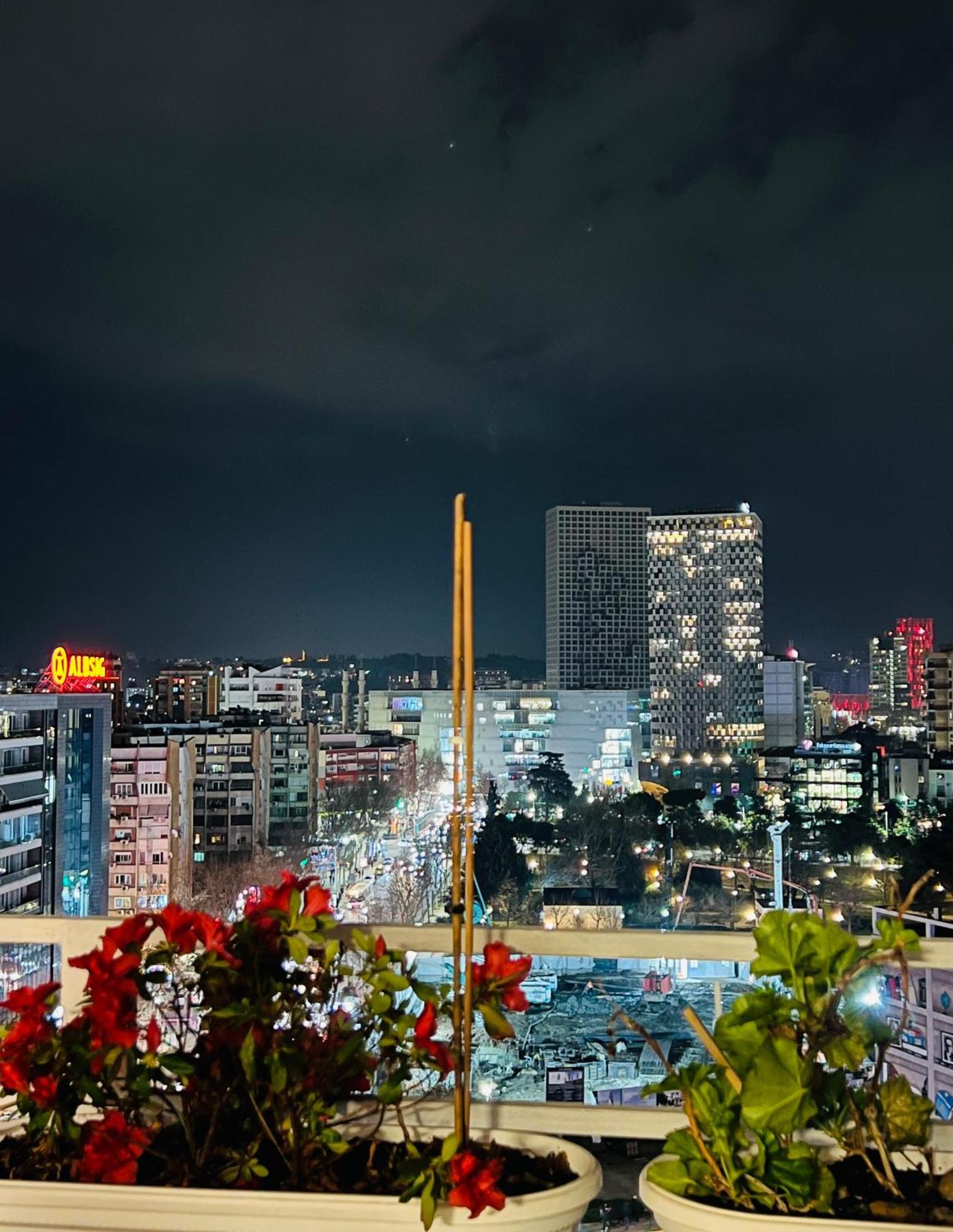 Tirana Gallery Apartment - City Center View Esterno foto